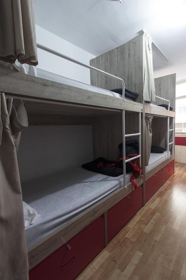 Auberge de jeunesse Break N Bed à Barcelone Extérieur photo