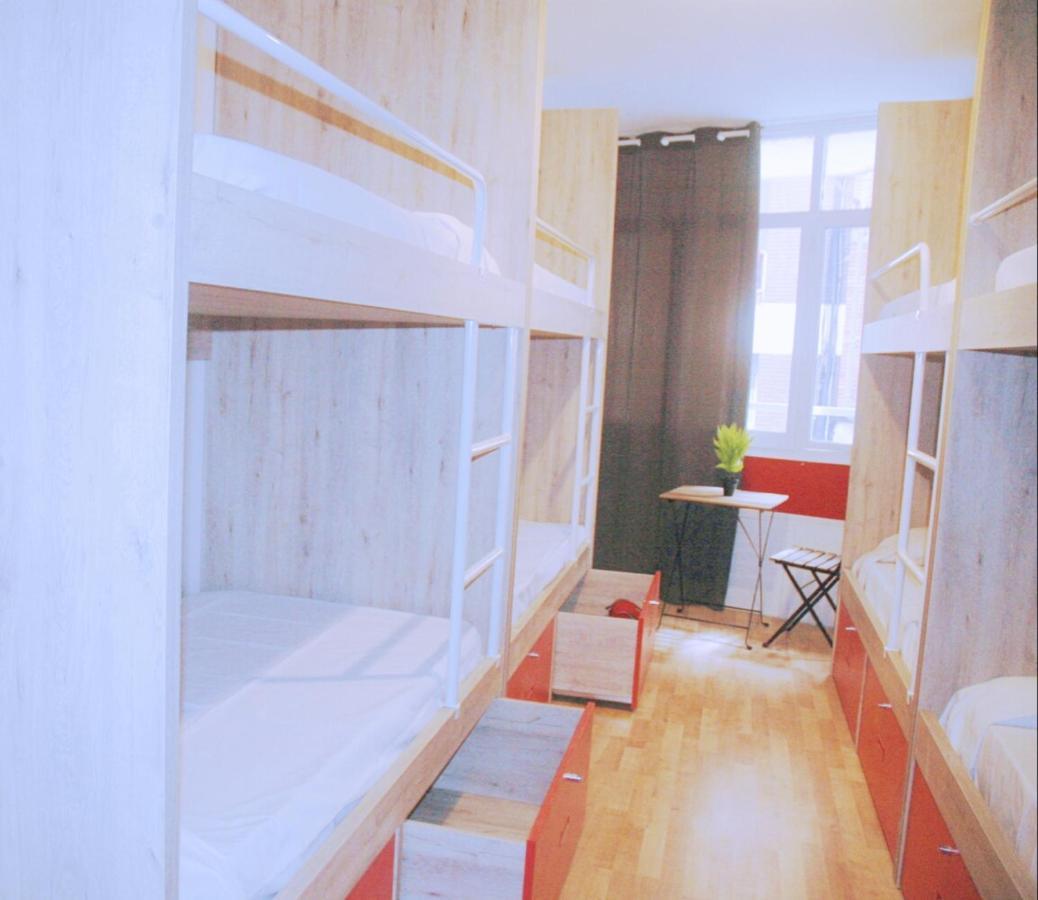 Auberge de jeunesse Break N Bed à Barcelone Extérieur photo